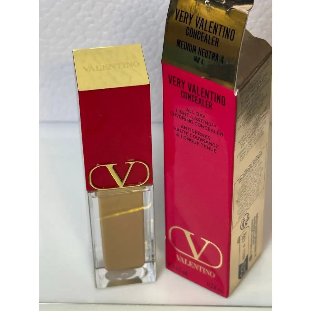 Valentino Very Valentino 24-Hr Wear Hydrating Concealer-MN4 Medium Neutral-NEW
